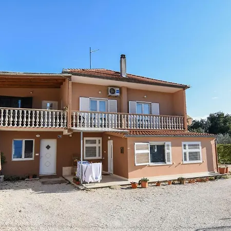 F-holiday Apartment