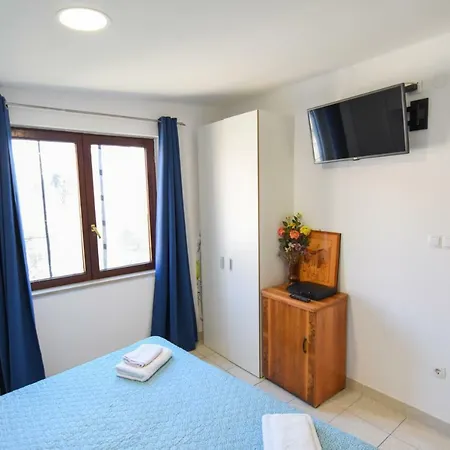 F-holiday Apartment