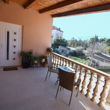 F-holiday Apartamento *