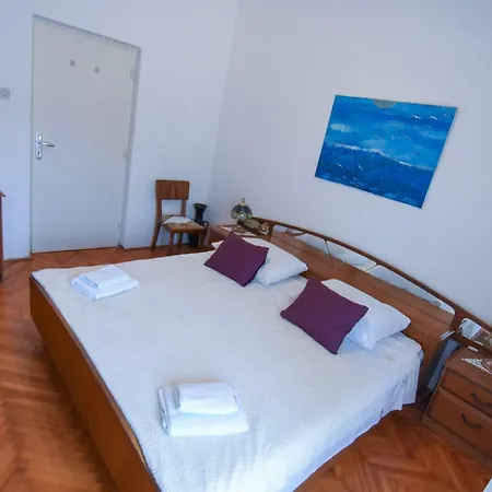 Apartment F-holiday