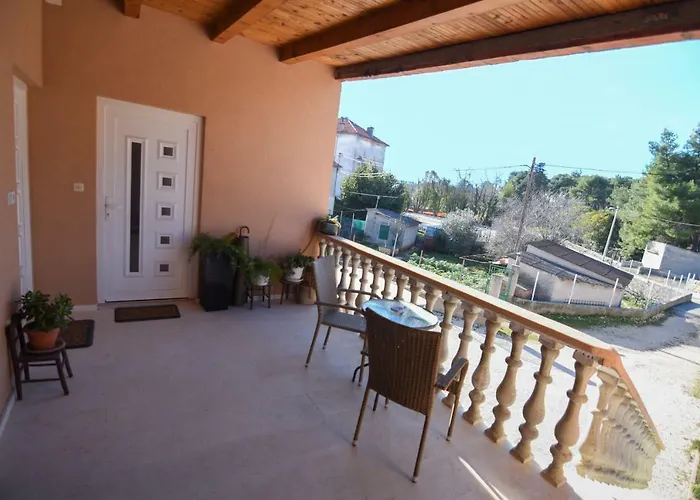 F-holiday Appartement *